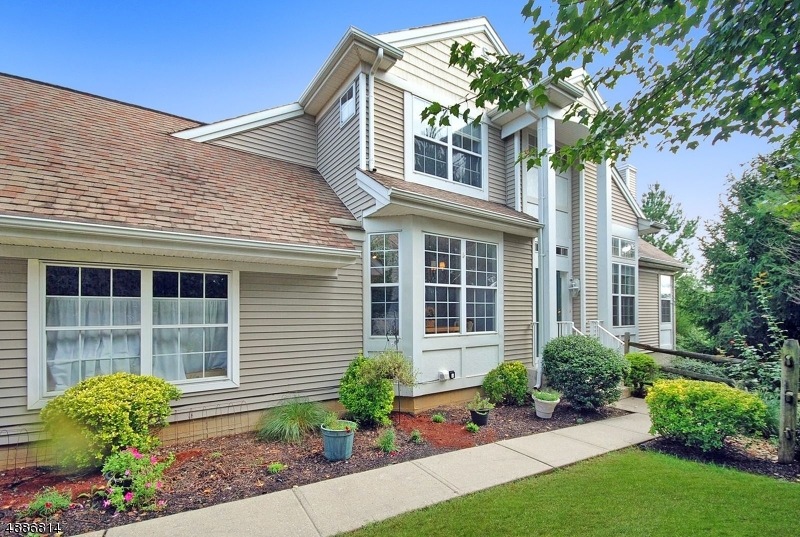 121 Marlboro Cir unit 121, Stewartsville, NJ 08886 - photo 1