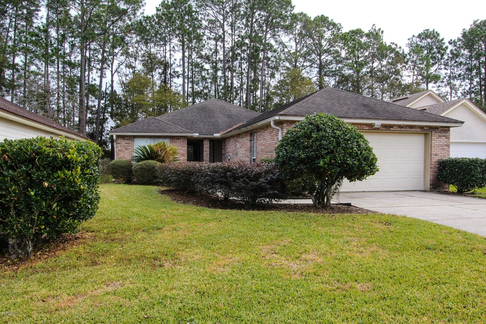 701615-1667 Highland View