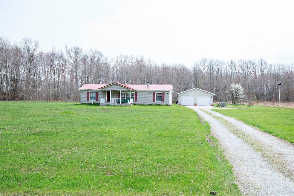 19828 Victory Ln, Fayetteville, OH 45118 - photo 1