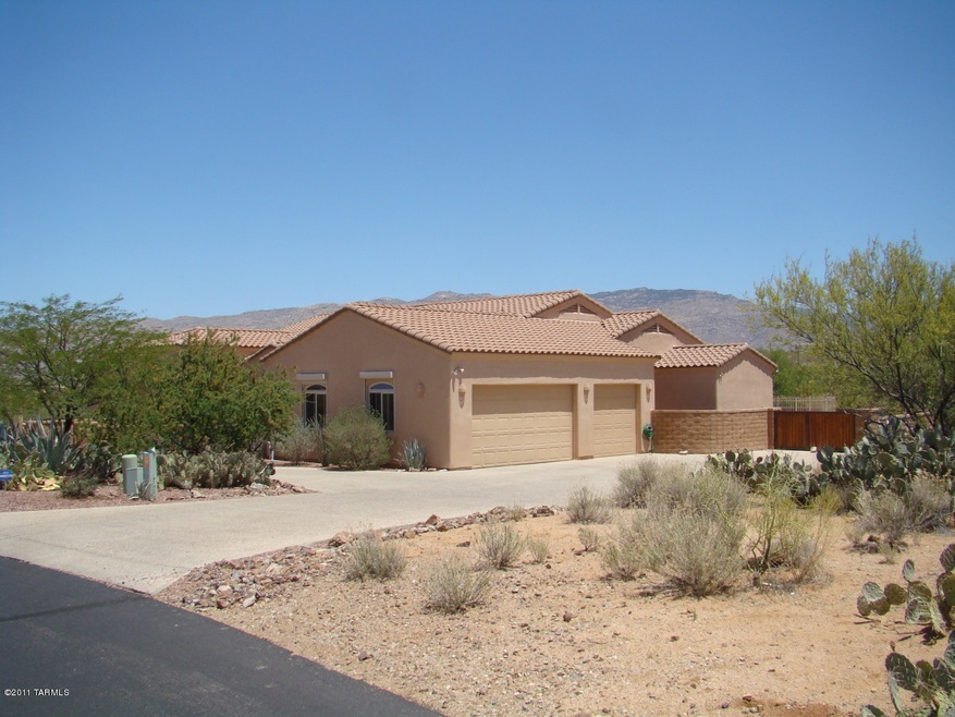 Rightside of home w/mtn view
