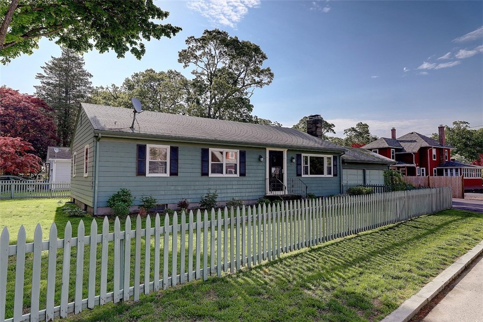 950 Bullocks Point Ave, Riverside, RI 02915 - photo 1