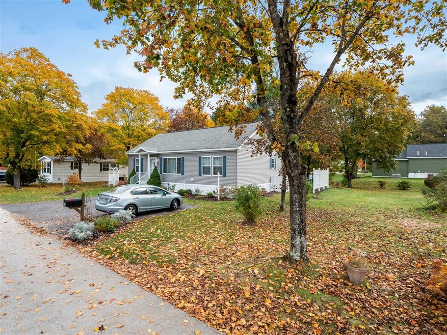 17 Circlefield Dr, Nashua, NH 03062 - photo 1