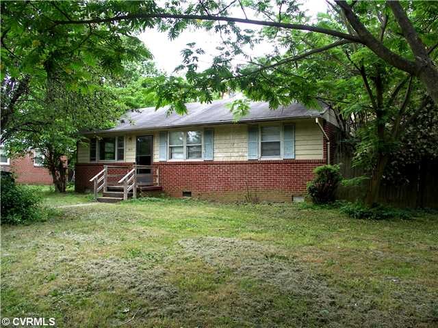 Exterior Front - Level lot, nice neighborhood