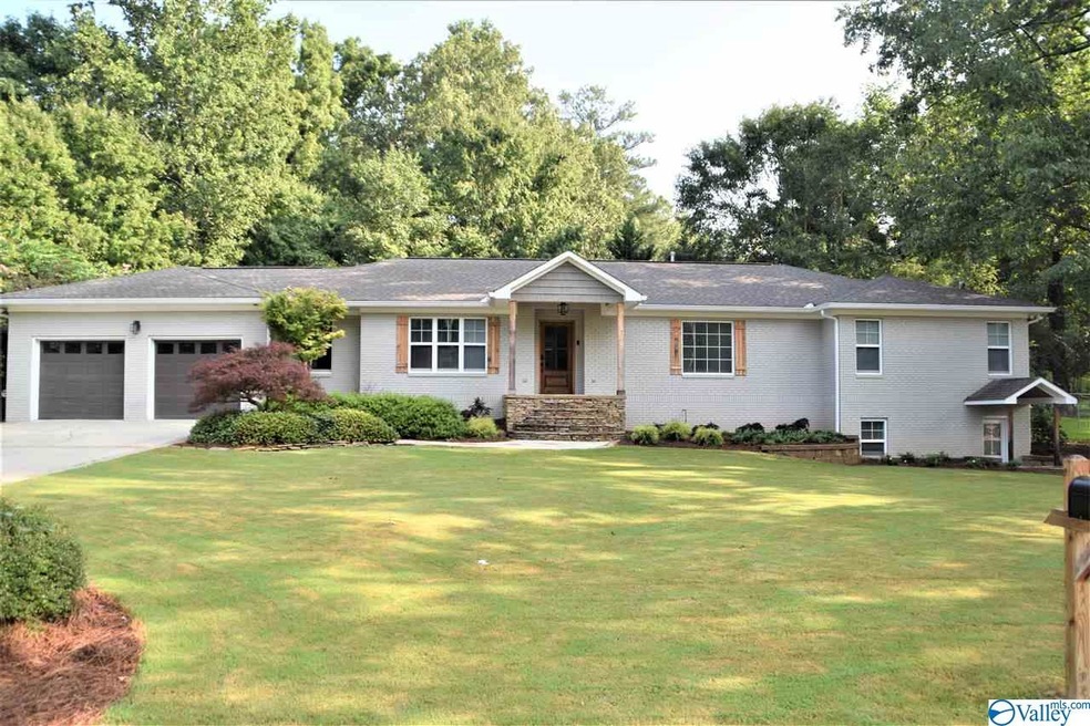 82 Alpine View, Gadsden, AL 35901 - photo 1