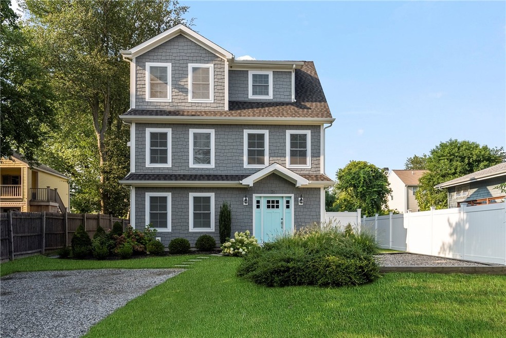 26 Deck St, Jamestown, RI 02835 - photo 1