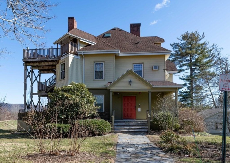 90 Pomeroy Terrace unit 5, Northampton, MA 01060 - photo 1