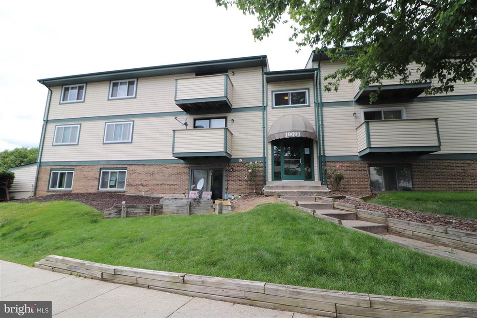 19601 Gunners Branch Rd unit 10131, Germantown, MD 20876 - photo 1