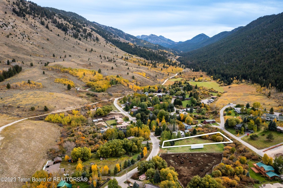 864 Cache Creek Dr MLS 10 White