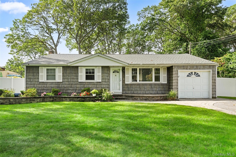 20 Macarthur Blvd, Hauppauge, NY 11788 - photo 1
