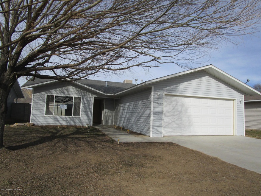 2704 La Habra St, Farmington, NM 87401 - photo 1