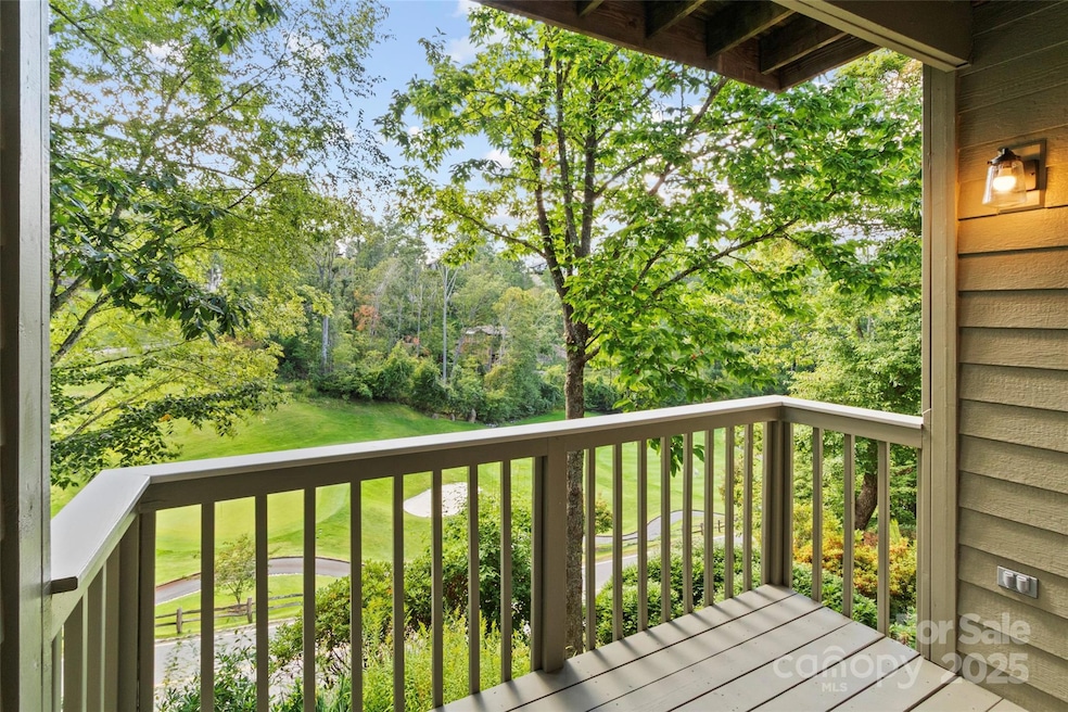 220 Stoney Falls Loop unit 1-B2, Burnsville, NC 28714 - photo 1