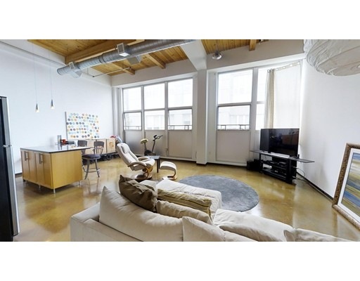 120 Holmes St unit 303, Quincy, MA 02171 - photo 1