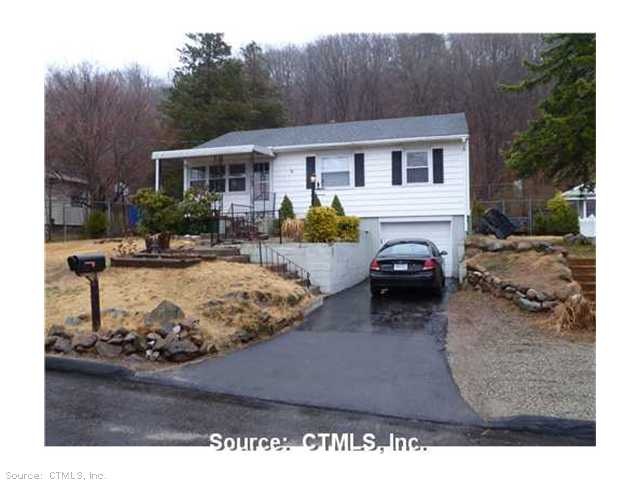 78 Hellstrom Rd, East Haven, CT 06512 - photo 1