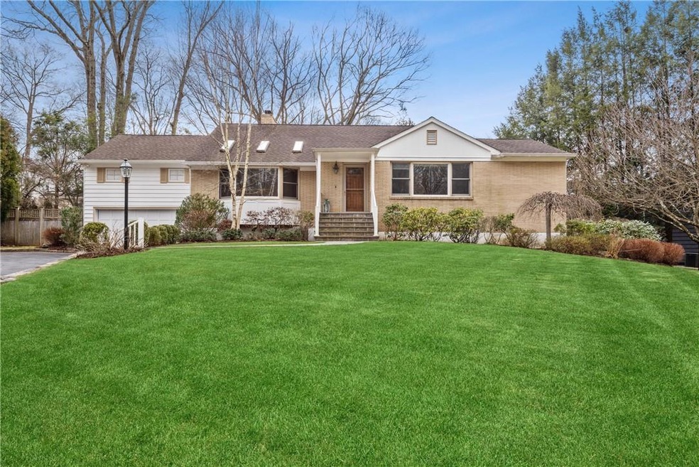 8 Iroquois Trail, Harrison, NY 10528 - photo 1