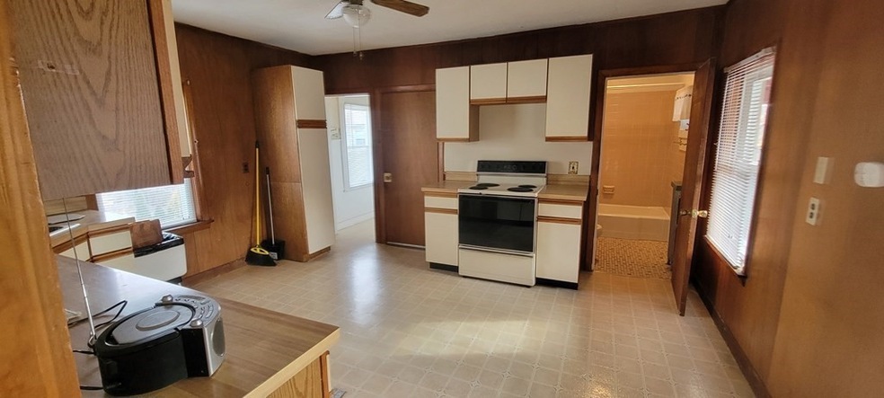 17 Clinton St unit 2, Everett, MA 02149 - photo 1