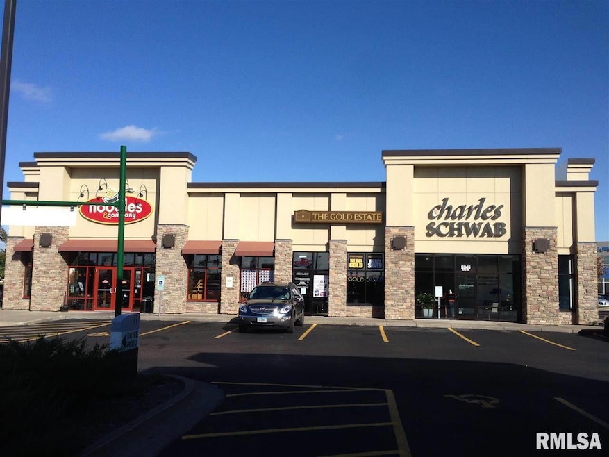 5345 Elmore Ave, Davenport, IA 52807 - photo 1