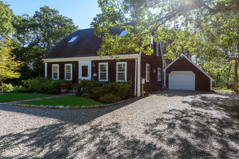 44 Marthas Rd, Edgartown, MA 02539 - photo 1