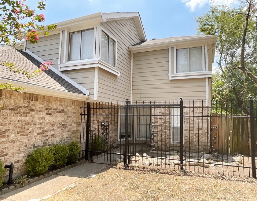 3643 Storm Creek Dr, Houston, TX 77088 - photo 1