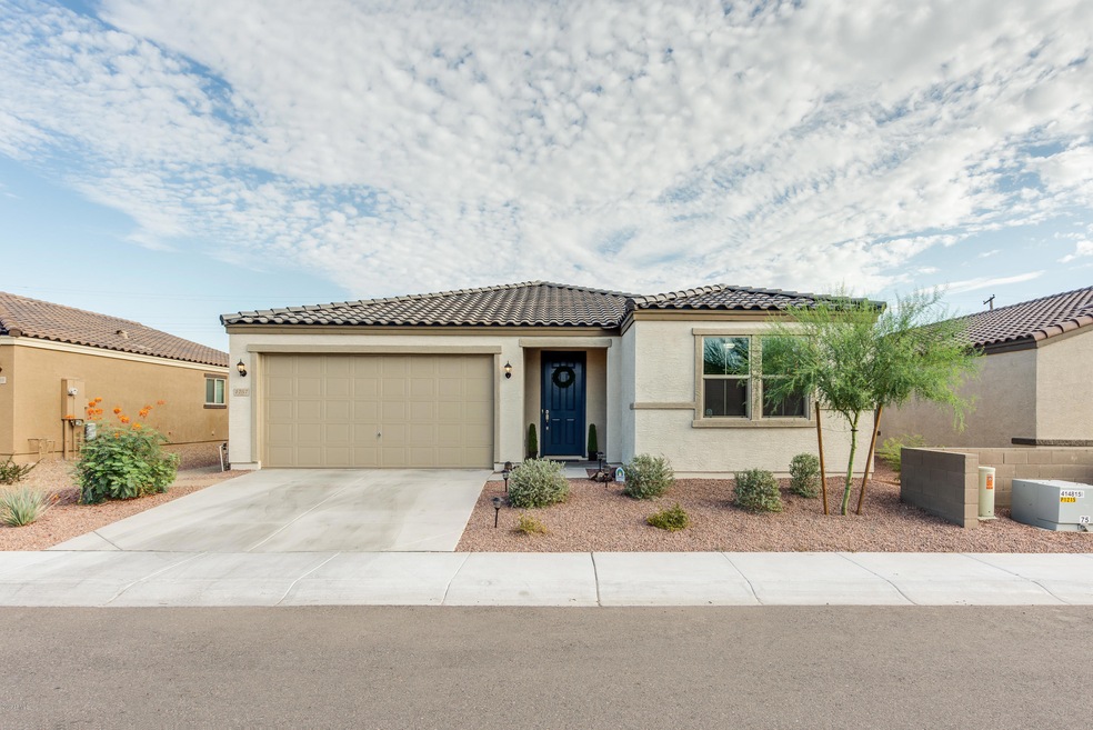 1757 E. Chanute Pass Phoenix AZ 85040 00