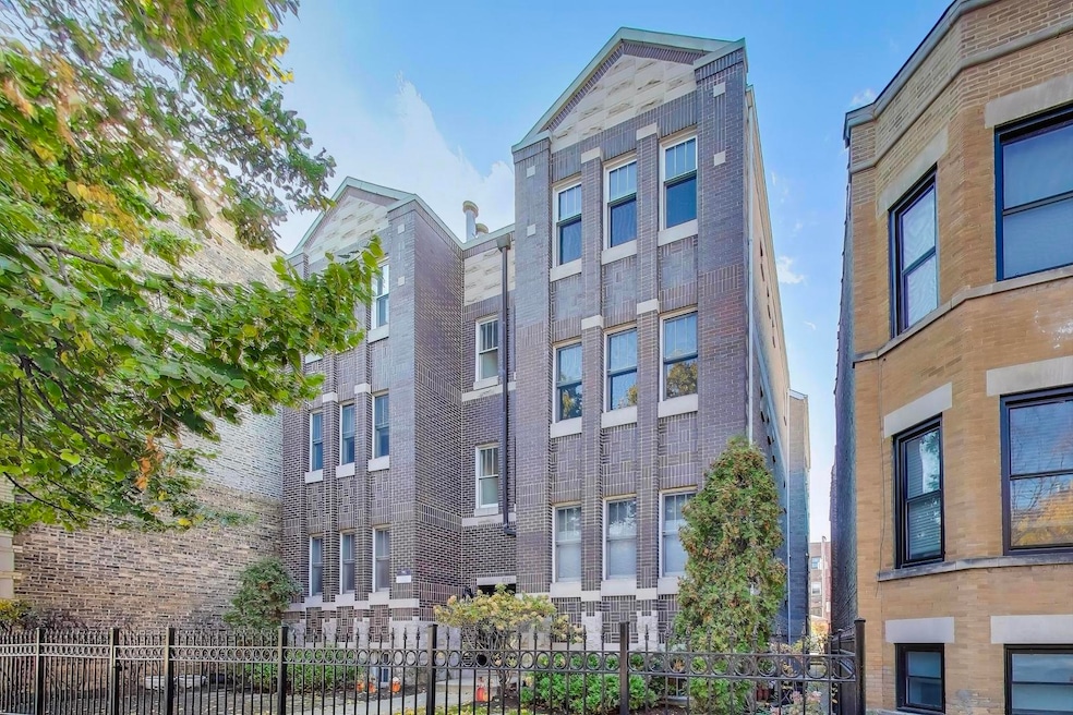 4212 N Ashland Ave unit GS, Chicago, IL 60613 - photo 1