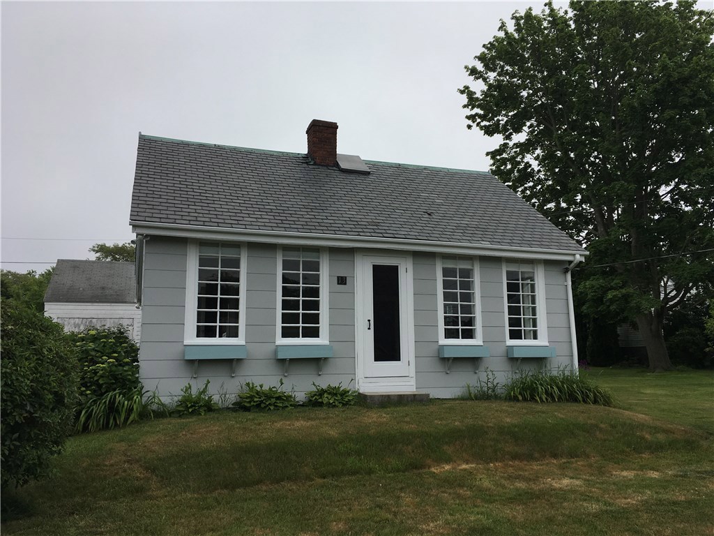 13 Draper Ave, Middletown, RI 02842 - photo 1