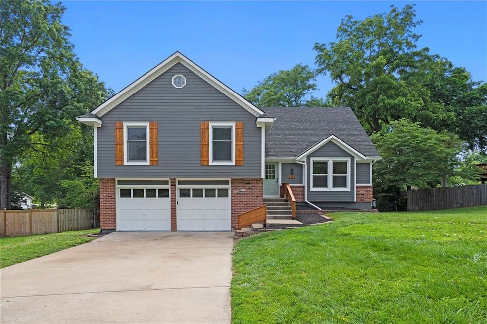 4904 Ballentine St, Shawnee, KS 66203 - photo 1