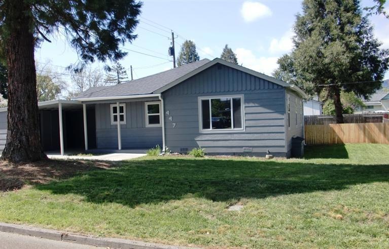 447 N 5th St, Central Point, OR 97502 - photo 1