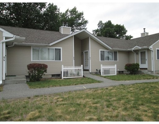 82 Outer Dr unit 82, Chicopee, MA 01022 - photo 1