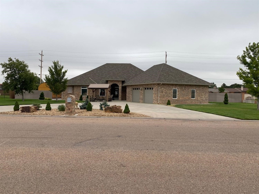 1406 S Main St, Hugoton, KS 67951 - photo 1