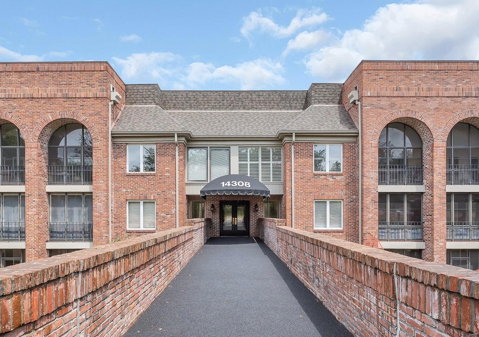 Welcome to one floor maintenance-free living in th