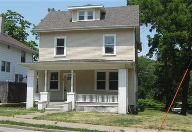 716 W 9th St, Davenport, IA 52804 - photo 1