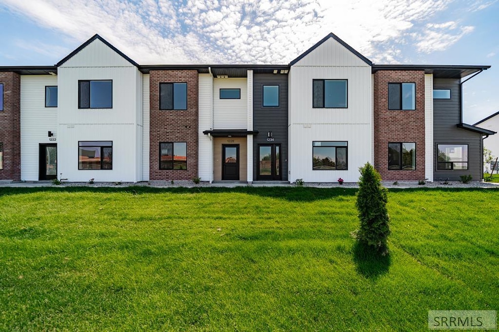 For Sale $312,000 • Co-Listing Agent