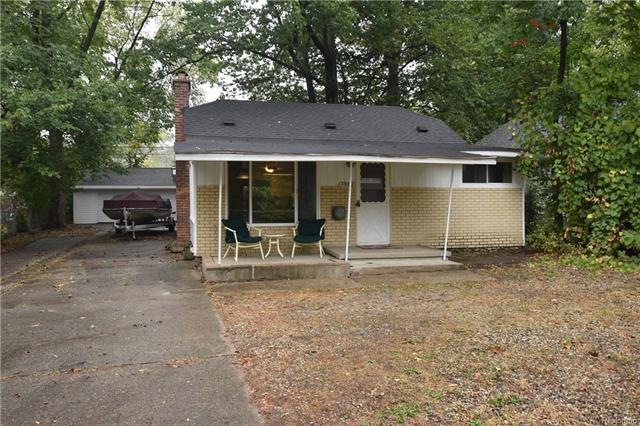 Welcome to 3980 Oak Knoll!