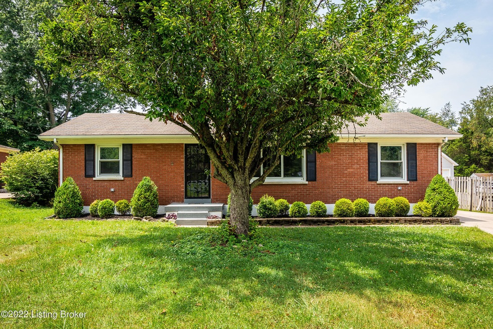 8814 Maple Rd, Louisville, KY 40229 - photo 1