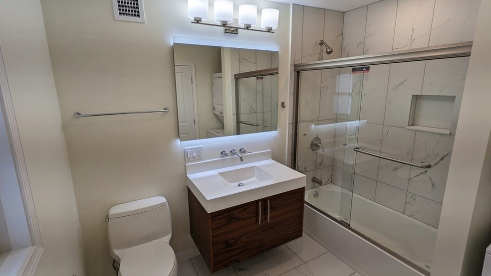 1084 Chestnut St unit 2, Newton Upper Falls, MA 02464 - photo 1