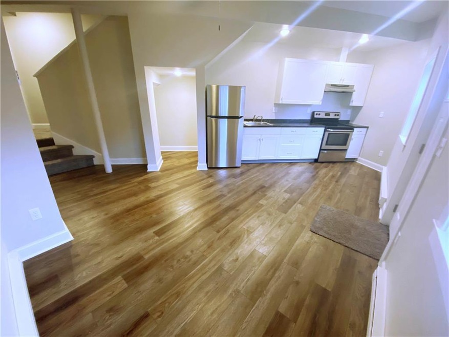 105 W Main St unit B, Pen Argyl, PA 18072 - photo 1