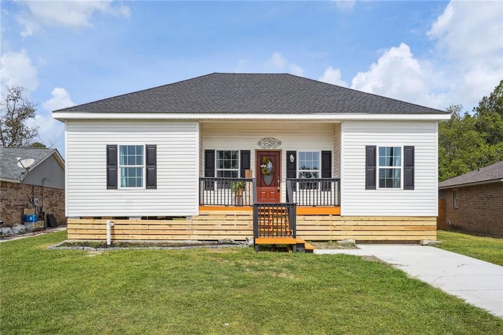 2025 Wellington Ln, Slidell, LA 70461 - photo 1