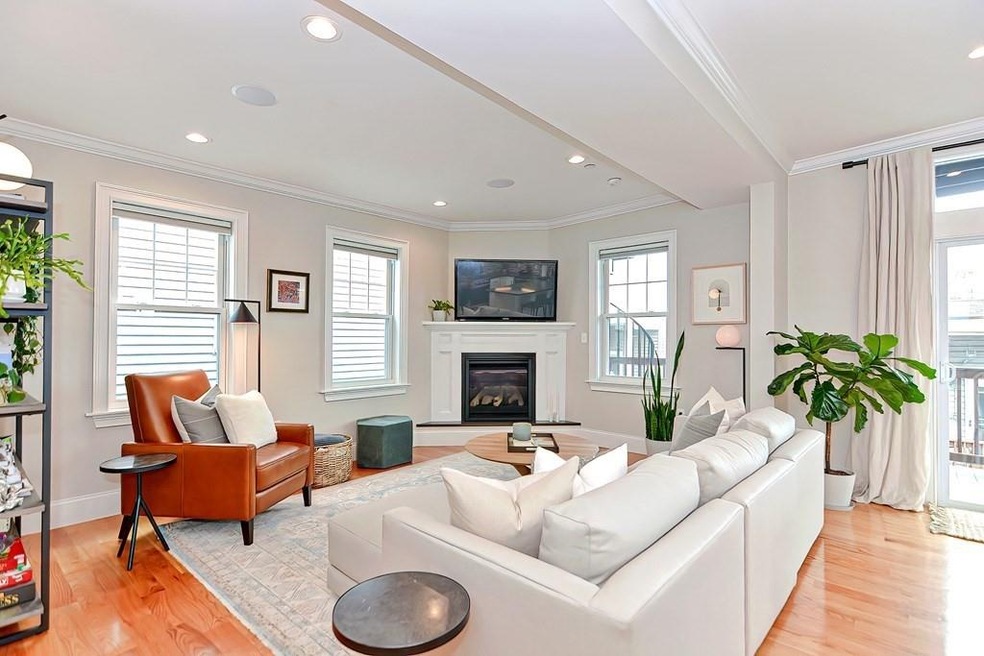 20 Winfield St unit 3, Boston, MA 02127 - photo 1