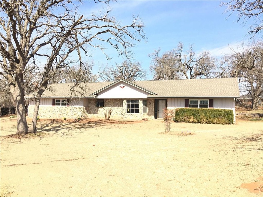 2113 Rambling Rd, Edmond, OK 73025 - photo 1