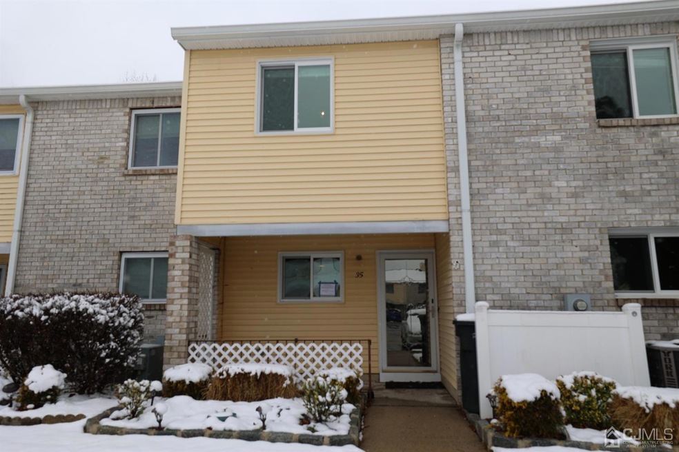 35 Front Ct, Old Bridge, NJ 08857 - photo 1