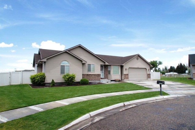 5194 Treyden Dr, Idaho Falls, ID 83406 - photo 1