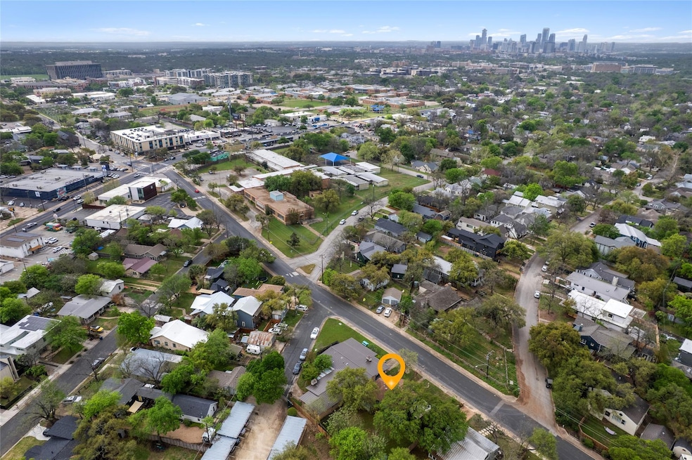 Aerial view of property's location with nearby ur