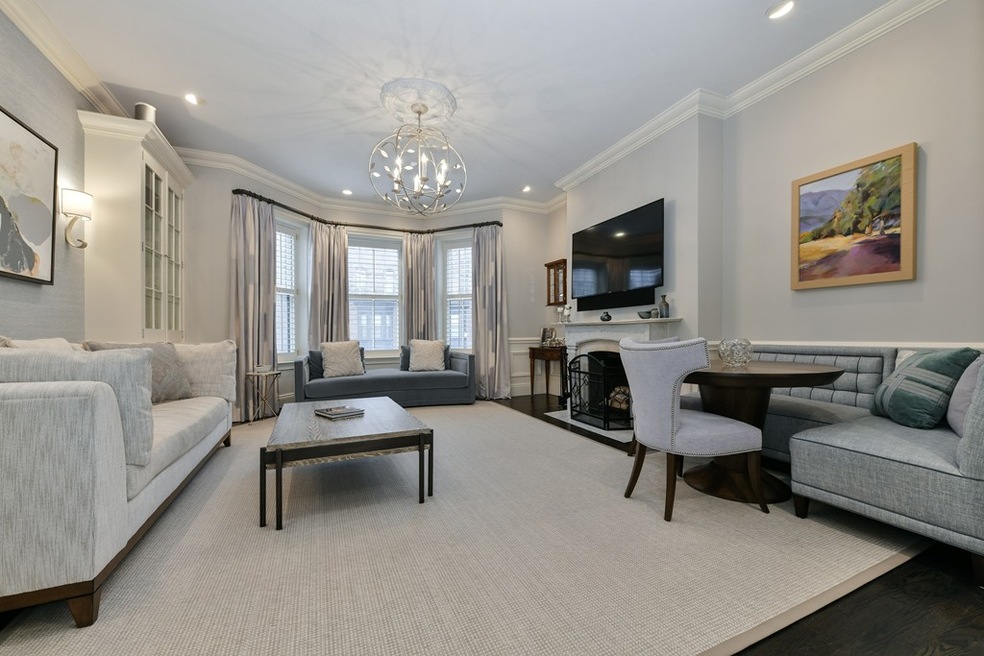 391 Beacon St unit 1, Boston, MA 02116 - photo 1