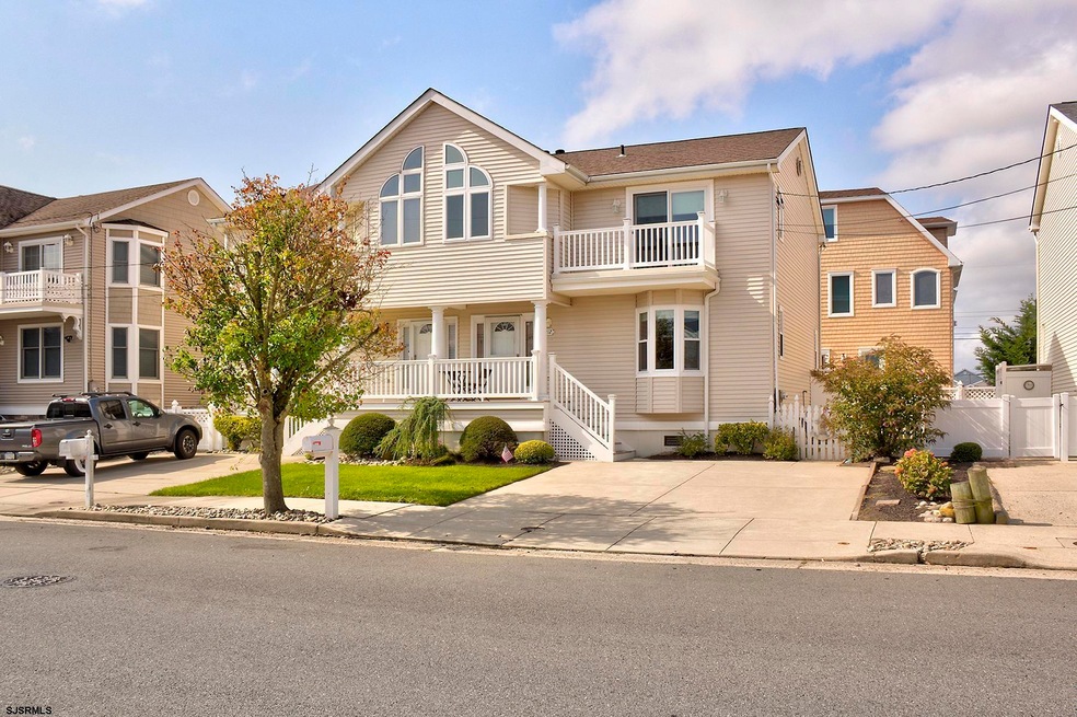 Sold $899,000