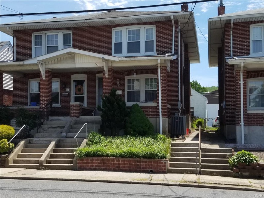 812 Chestnut St, Emmaus, PA 18049 - photo 1