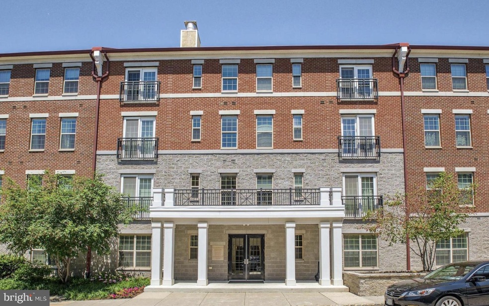 800 Admirals Way unit 1816, Philadelphia, PA 19146 - photo 1