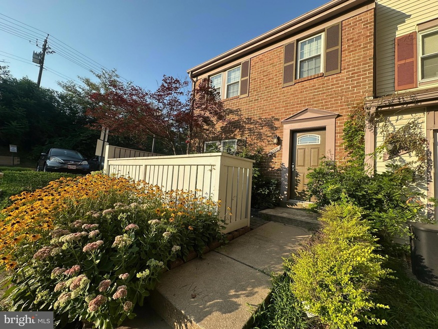 20010 Appledowre Cir, Germantown, MD 20876 - photo 1