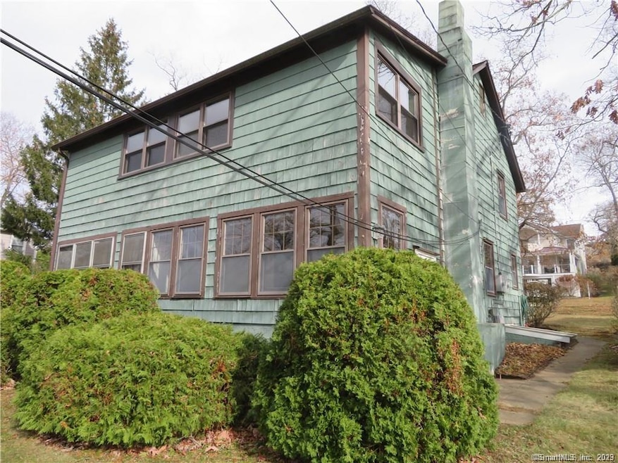 195 Giants Neck Rd, Niantic, CT 06357 - photo 1