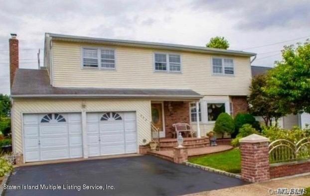 868 Jennie Ct, North Bellmore, NY 11710 - photo 1