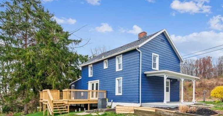 3004 Bushy Run Rd, Jeannette, PA 15644 - photo 1